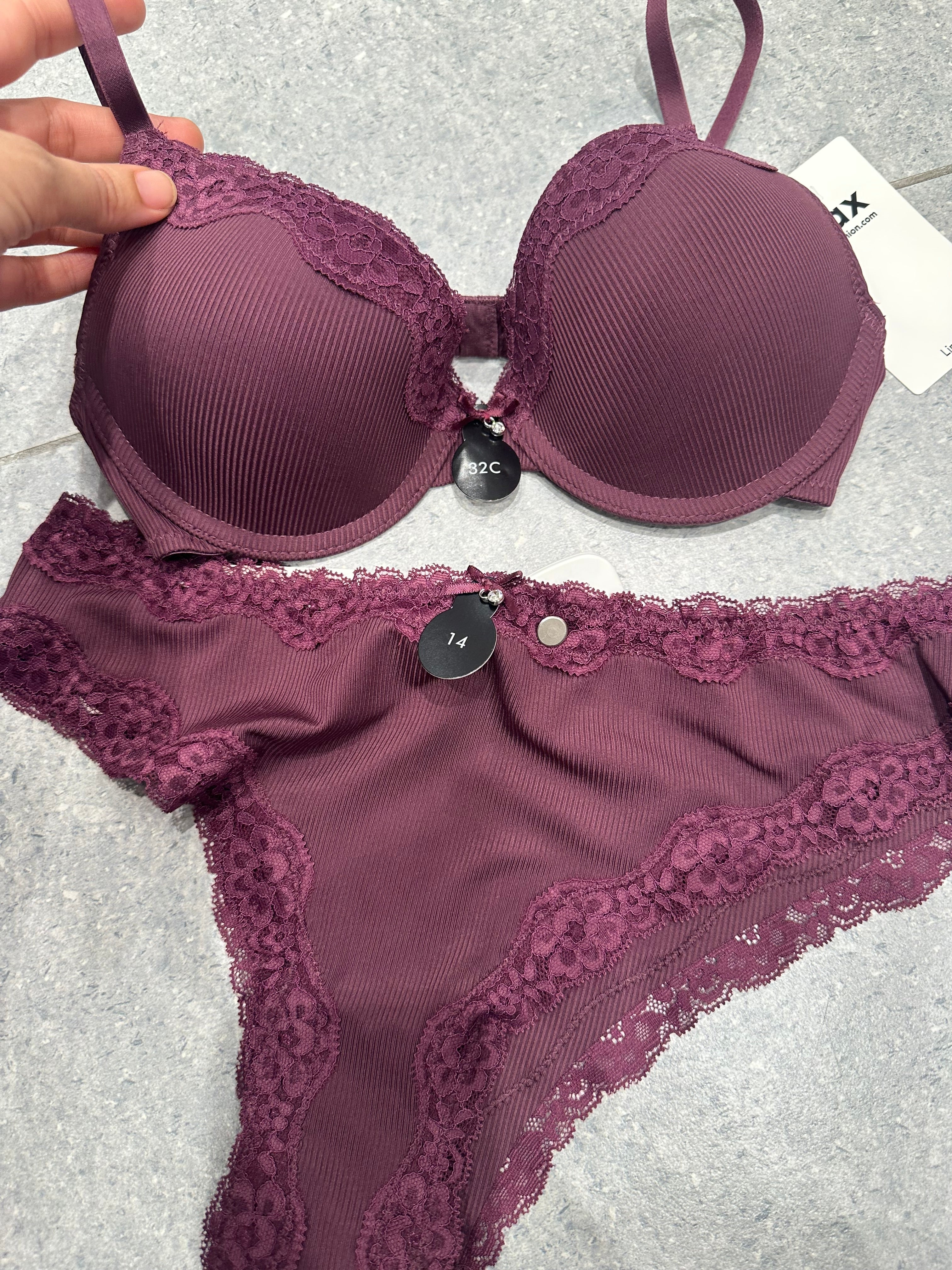 Ribbed Plunge Bra