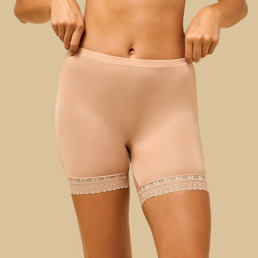 Lace Trim Viscose Short Leggings