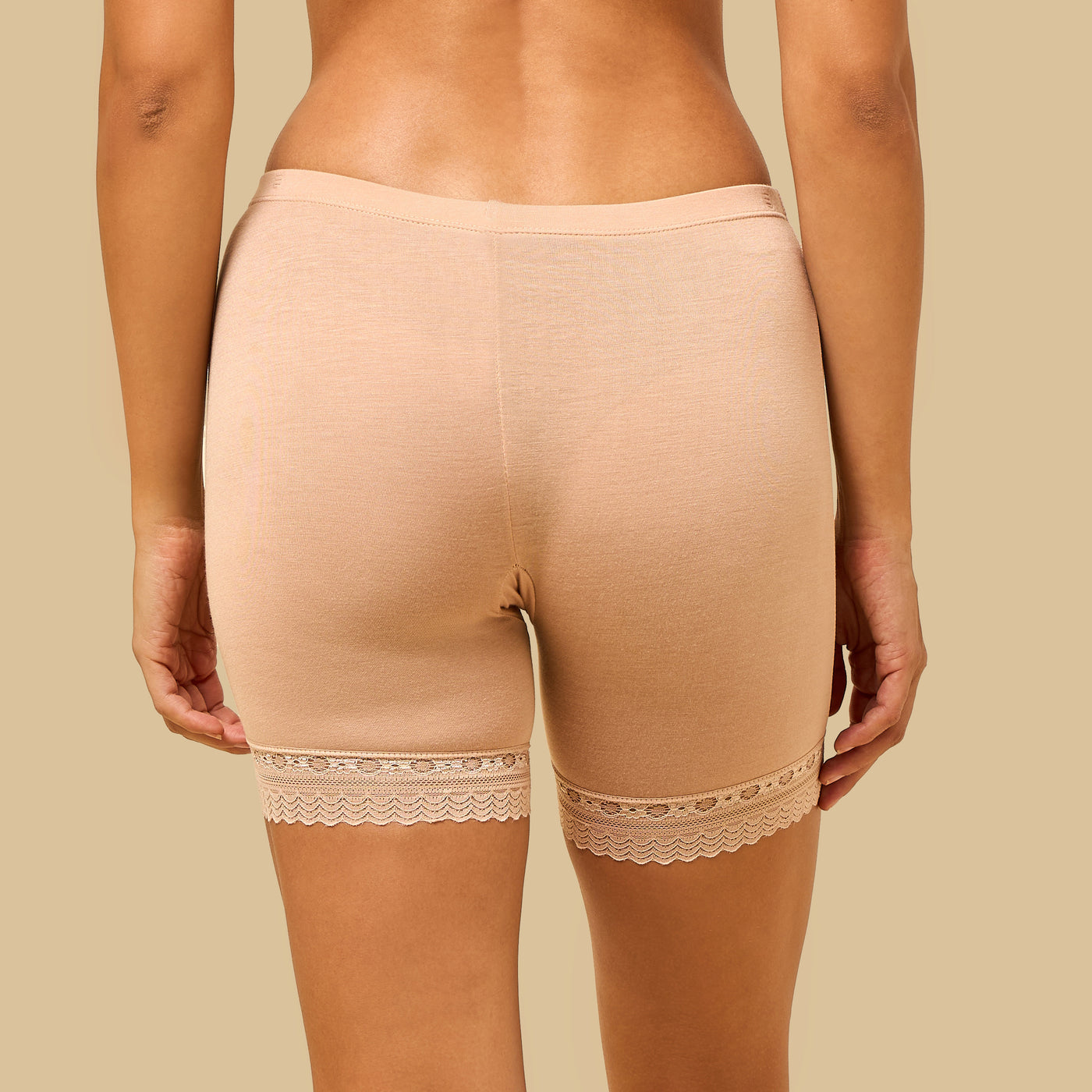 Lace Trim Viscose Short Leggings