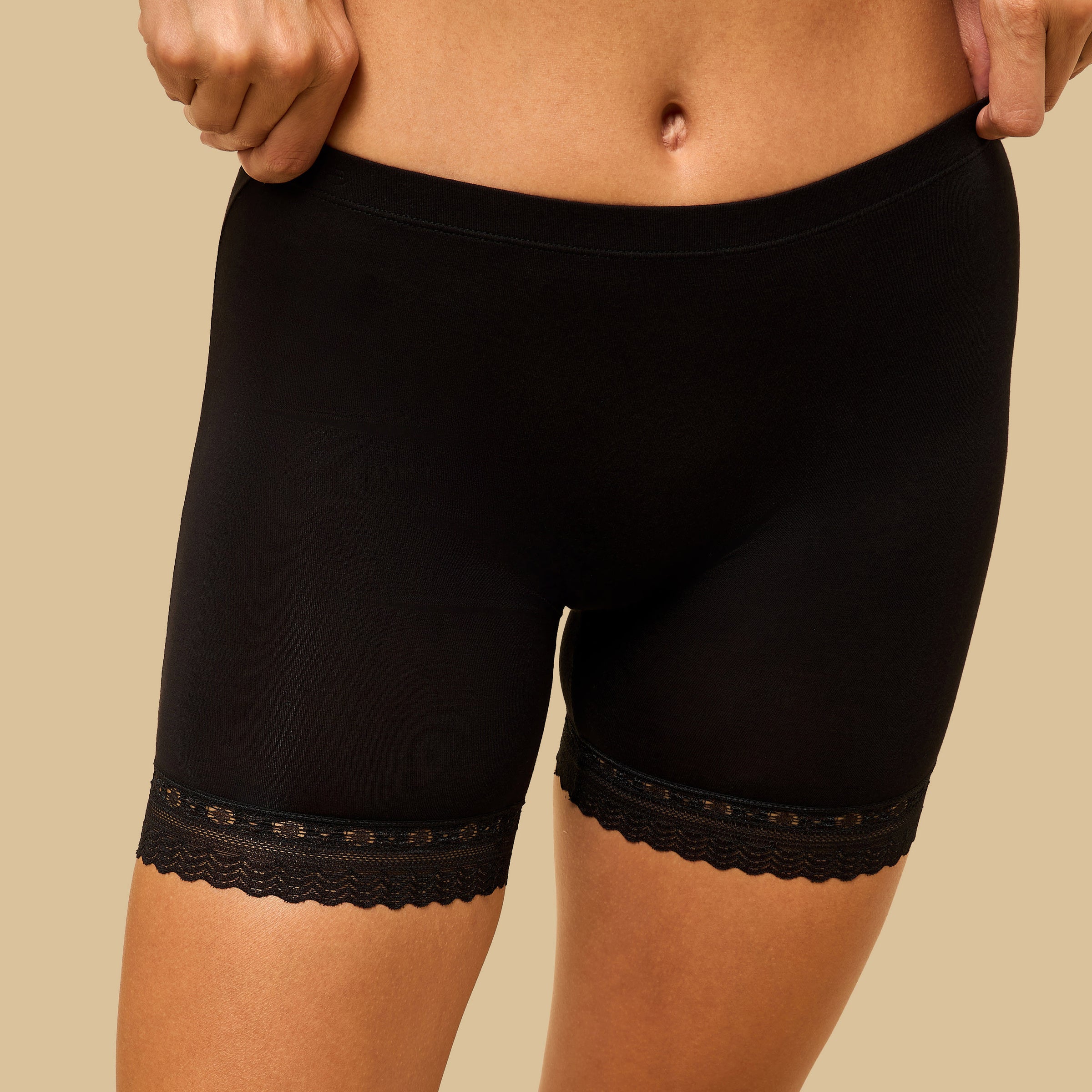 Lace Trim Short Leggings