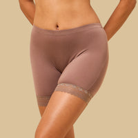 Lace Trim Viscose Short Leggings