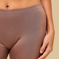 Lace Trim Viscose Short Leggings